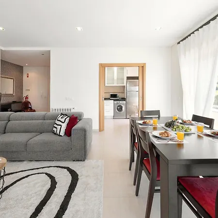 Apartament House *